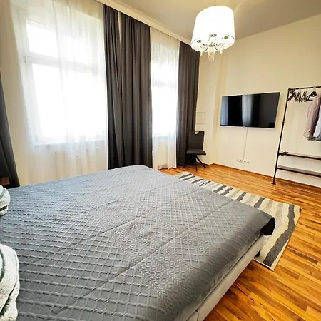 Elbsuite 3 Raum, 70qm, Altstadt Und Neustadt 10 Minuten Zu Fuss Apartment *