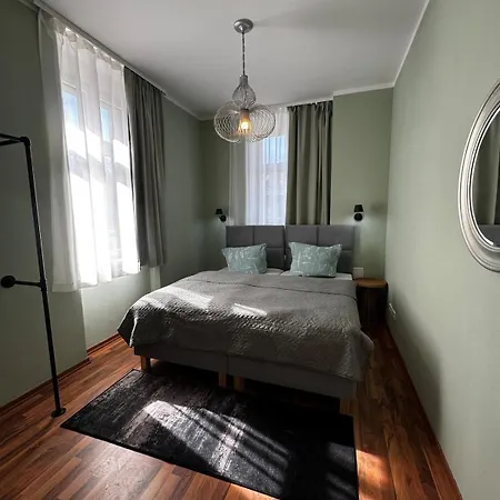 Elbsuite 3 Raum, 70qm, Altstadt Und Neustadt 10 Minuten Zu Fuss *