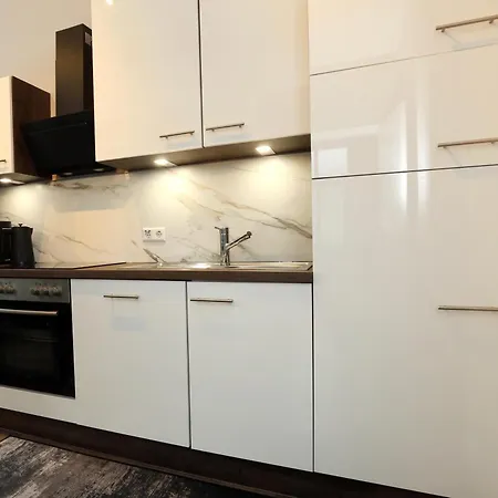 Elbsuite 3 Raum, 70qm, Altstadt Und Neustadt 10 Minuten Zu Fuss